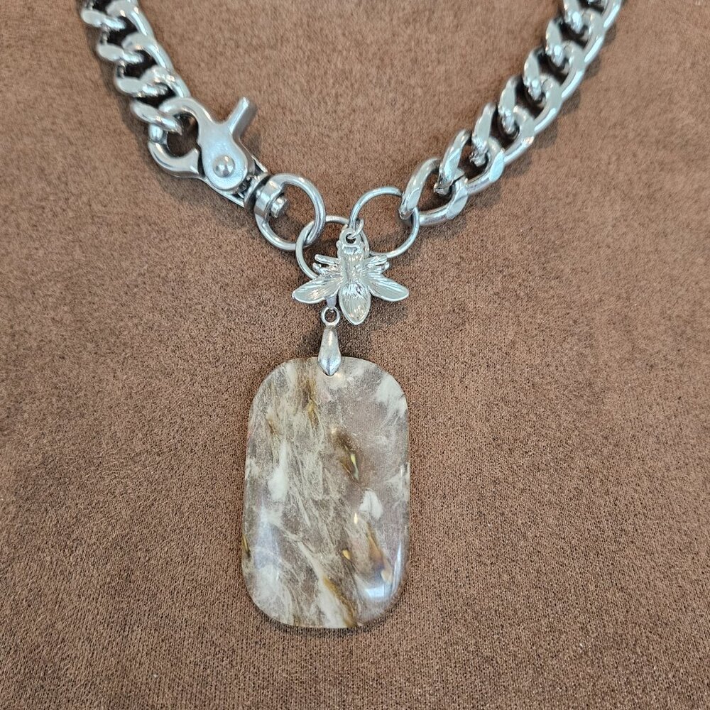 Heavy Silvertone Chain Necklace with Dendritic Quartz Pendant and Bee Charm - Picture 3 of 9